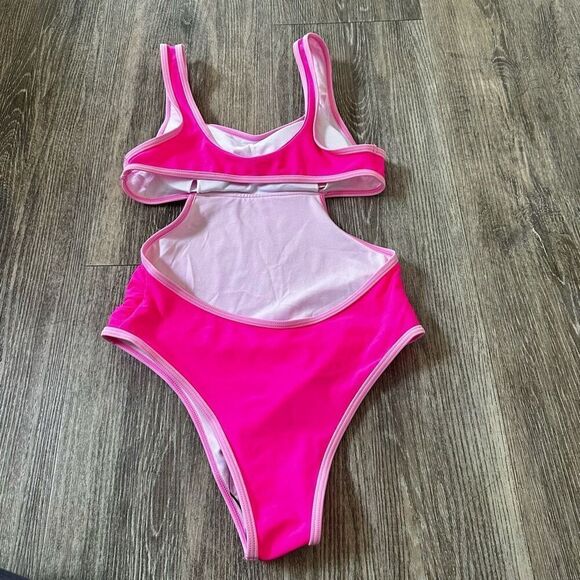 Shein pink one peice cut out bathing suit - Picture 8 of 12